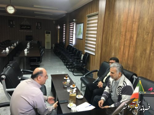 دیدار فرماندار شهرستان آزادشهر با سرمایه گذار بخش خصوصی