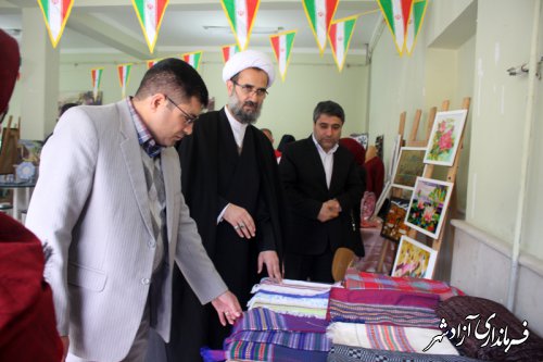 افتتاح نمایشگاه هنرهای دستی و تجسمی هنرجویان شهرستان آزادشهر