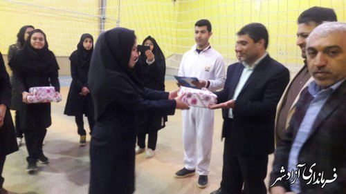 برگزاری مسابقات ورزشی بانوان و تجلیل از دو مادر شهید حاضر در مسابقات ورزشی آزادشهر
