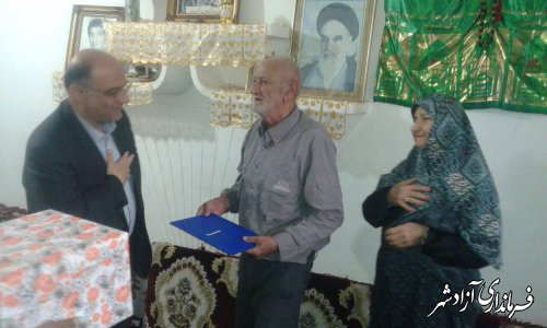 دیدار و دلجویی فرماندار از 5 خانواده شهید در سطح شهرستان آزادشهر