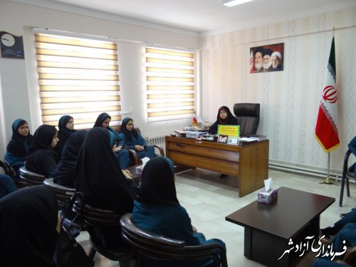 دیدار اعضای شورای دانش آموزی دبیرستان دخترانه حضرت راضیه(س) با رئیس اداره فرهنگ و ارشاد اسلامی شهرستان آزادشهر
