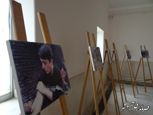 برپایی نمایشگاه عکس مبارزه با مواد مخدر در شهرستان آزادشهر