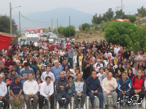 برگزاری پیاده روی بزرگ خانوادگی در شهرستان آزادشهر