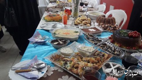 برگزاری جشنواره غذای سالم توسط هنرجویان هنرستان حکمت شهرستان آزادشهر
