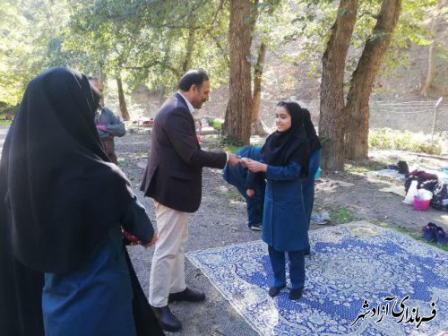 اردوی نمازی دانش آموزان دبیرستان راضیه(س) شهرستان آزادشهر در تفرجگاه انجیرچشمه رامیان 