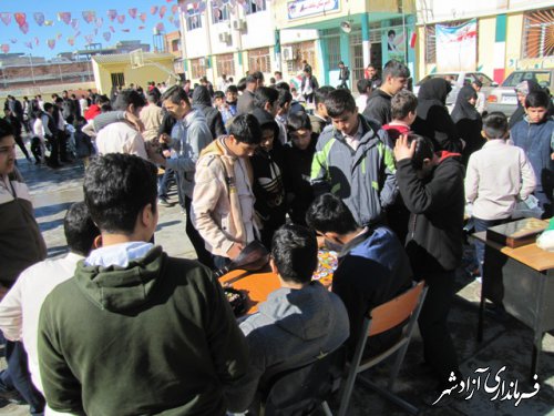 راه اندازی بازارچه کارآفرینی در مدارس شهرستان آزادشهر