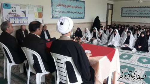نشست پرسش و پاسخ امام جمعه شهرستان آزادشهر با دانش آموزان دبیرستان شهیدکوهی نوده خاندوز 