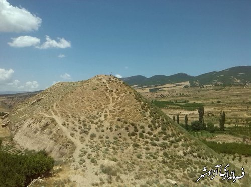 بازدید سرپرست یگان حفاظت میراث فرهنگی شهرستان آزادشهر از تپه  تاریخی قلعه شیر روستای کاشیدار