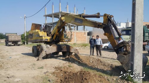 احداث جدول در کوچه کمپ انتهای شهید خنجری توسط داحد عمران وشهرسازی شهرداری آزادشهر 