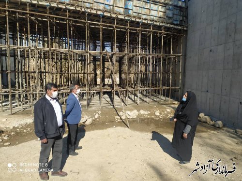 بازدید میدانی سرپرست بخشداری مرکزی آزادشهر از پروژه اجرایی احداث پل در روستای خاندوز سادات