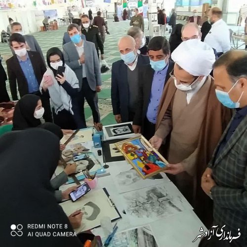 افتتاح نمایشگاه انقلاب توانمندی دانش آموزان شهرستان آزادشهر در مصلی نماز جمعه
