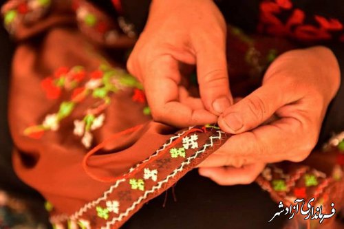 صدور بیش از 240 مجوز صنایع دستی برای صنعتگران شهرستان آزادشهر