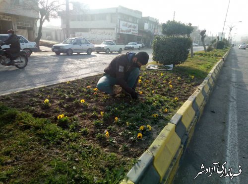 فعالیت شبانه روزی  ومستمر واحد فضای سبز شهرداری آزادشهر.در بهمن ماه 1399