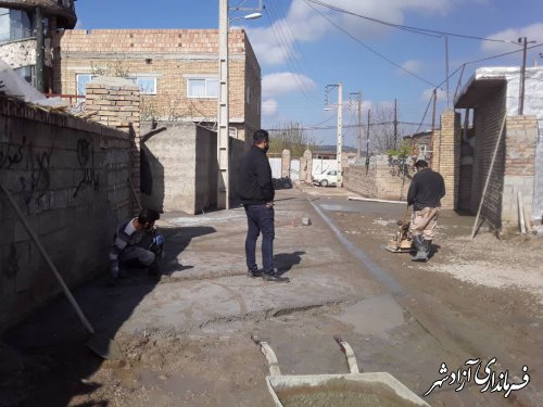 بازدید میدانی بخشدار مرکزی آزادشهر از پروژه بتن ریزی خیابان شهید رجایی روستای نیلی