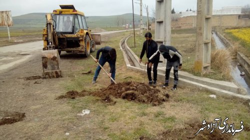 مراسم نکوداشت روز درختکاری در روستاهای بخش مرکزی آزادشهر 