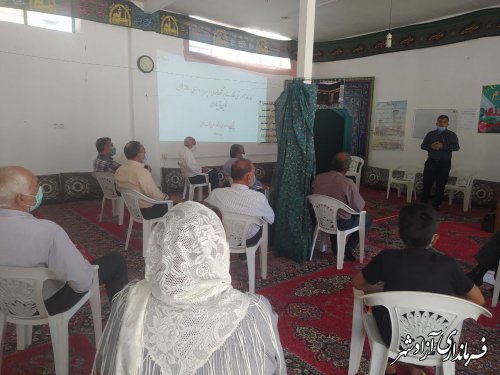 برگزاری کلاس آموزشی آبیاری تحت فشار در مدیریت جهادکشاورزی آزادشهر