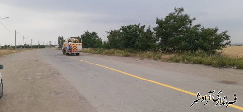 پروژه خط کشی جاده های  بخش مرکزی آزادشهر توسط اداره راهداری و حمل و نقل جاده ای انجام شد