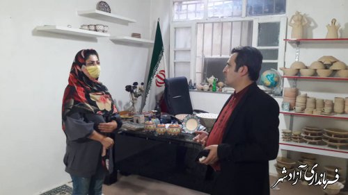 بازدید رئیس اداره میراث فرهنگی شهرستان آزادشهر از خانه صنایع دستی مینای سفال 