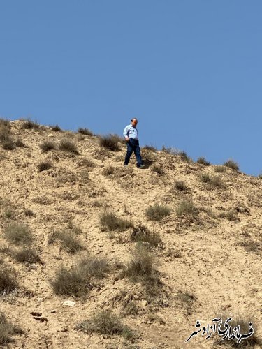 بازدید سرپرست یگان حفاظت میراث فرهنگی شهرستان آزادشهر از تپه تاریخی قلعه شیر روستای کاشیدار