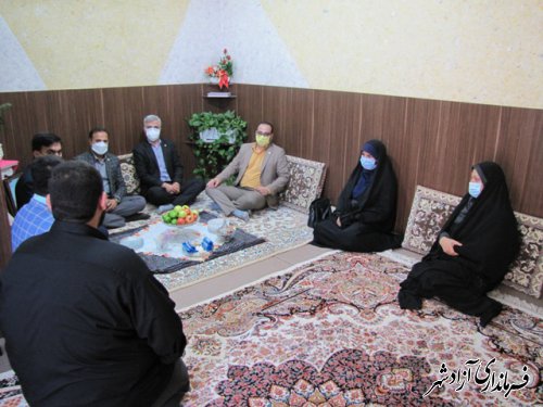دیدار از خانواده شهید فرهنگی شهرستان آزاشهر شهید محمدرضا غفاری توران