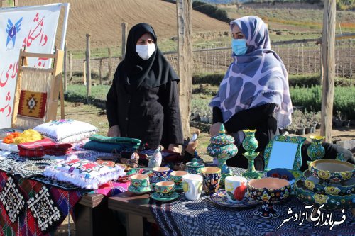 اولین جشنواره تخصصی گیاهان دارویی در شهرستان آزادشهر برگزار شد