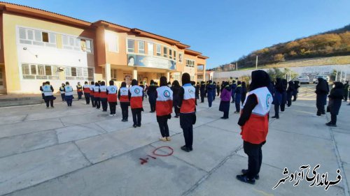 برگزاری مانور زلزله در مدارس شهرستان آزادشهر