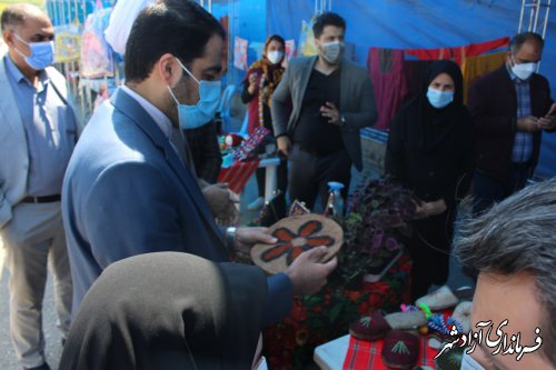 نمایشگاه نوروزی صنایع دستی شهرستان آزادشهر افتتاح شد