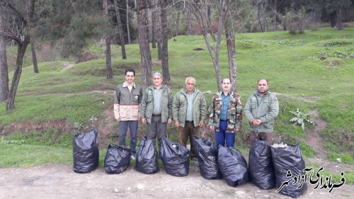 پاکسازی طبیعت در هشت تفرجگاه جنگلی آزادشهر