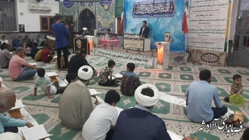 تجلیل از دانش اموزان برتر دبیرستان دخترانه ادب در مسجد روستای فاضل آباد 