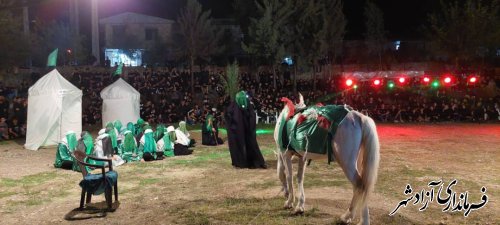 با هدف انتقال پیام عاشورا انجام شد؛اجرای بزرگ ترین تعزیه عاشورایی در روستای مرزبن