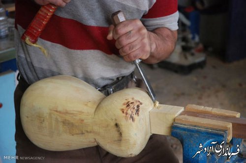 صدور و تمدید بیش از 20 مجوز صنایع دستی برای هنرمندان شهرستان آزادشهر در تیرماه سال جاری