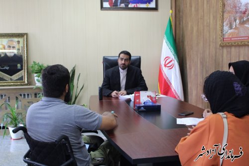 ملاقات عمومی فرماندار با مردم در شهرستان آزادشهر برگزار شد