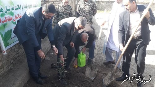 مراسم زنگ درختکاری بمناسبت فرارسیدن هفته منابع طبیعی ر دبستان شهادت روستای قورچای