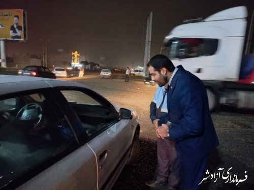 استقبال فرماندار شهرستان آزادشهر از مسافران نوروزی