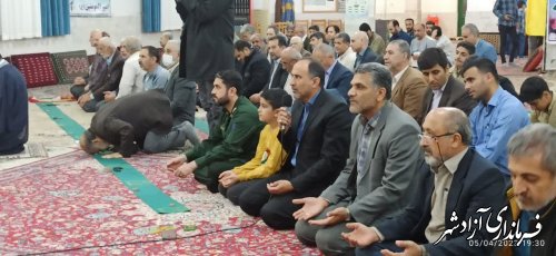حضور مدیر آموزش و پرورش شهرستان آزادشهر در مراسم شب میلاد امام حسن (ع) مسجد امیرالمومنین (ع) این شهرستان