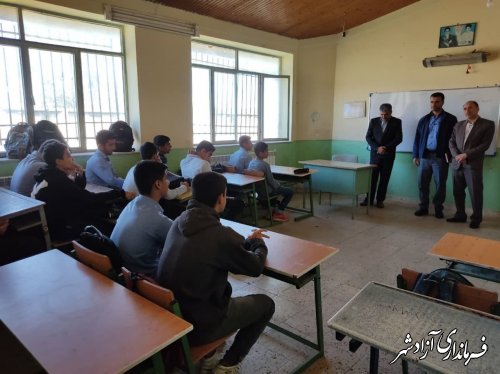 بازدید مدیر آموزش و پرورش شهرستان آزادشهر از مدارس روستای سیدآباد