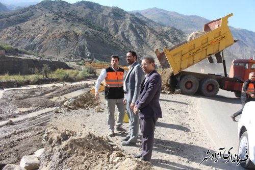 عملیات ترمیم جاده محدوده روستای حاجی آباد انجام شد