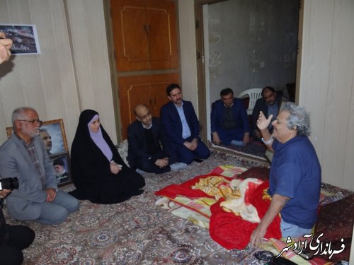 الهام متین به دیدار جانباز شاعر روشندل آزادشهری رفت 