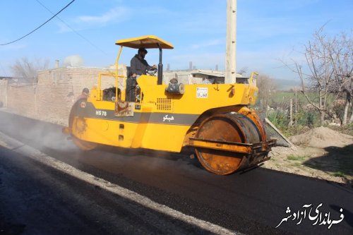 گزارش تصویری/اجرای آسفالت معابر روستای سرکهریزا